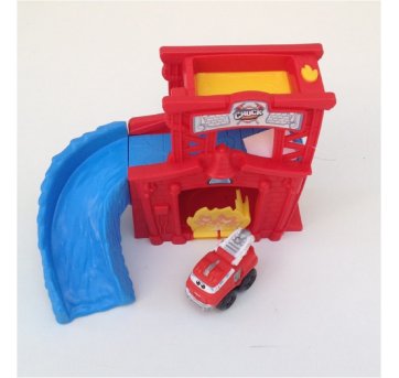 Brinquedo Pista+Carro Bombeiro CHUCK